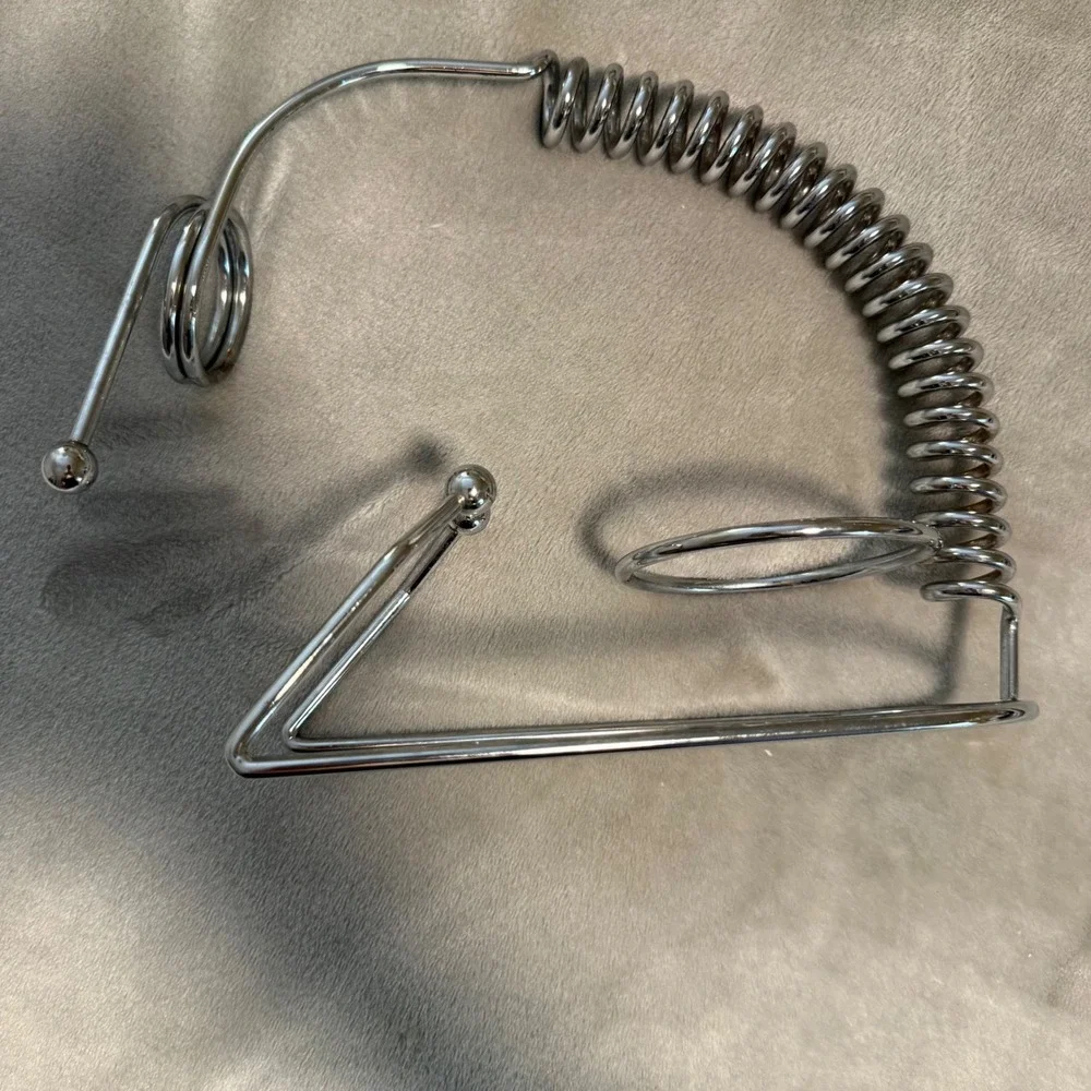 Modern Spiral Metal Wine Bottle Holder Pourer Rack Stand Chrome Tabletop Display